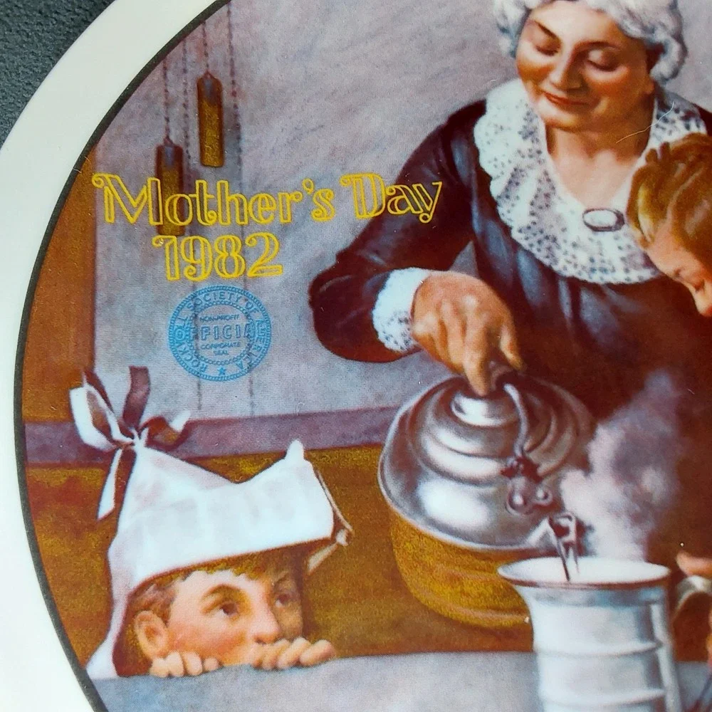 Norman Rockwell Mother's Day 1982, The Cooking Lesson, Plate Number 2812D‎